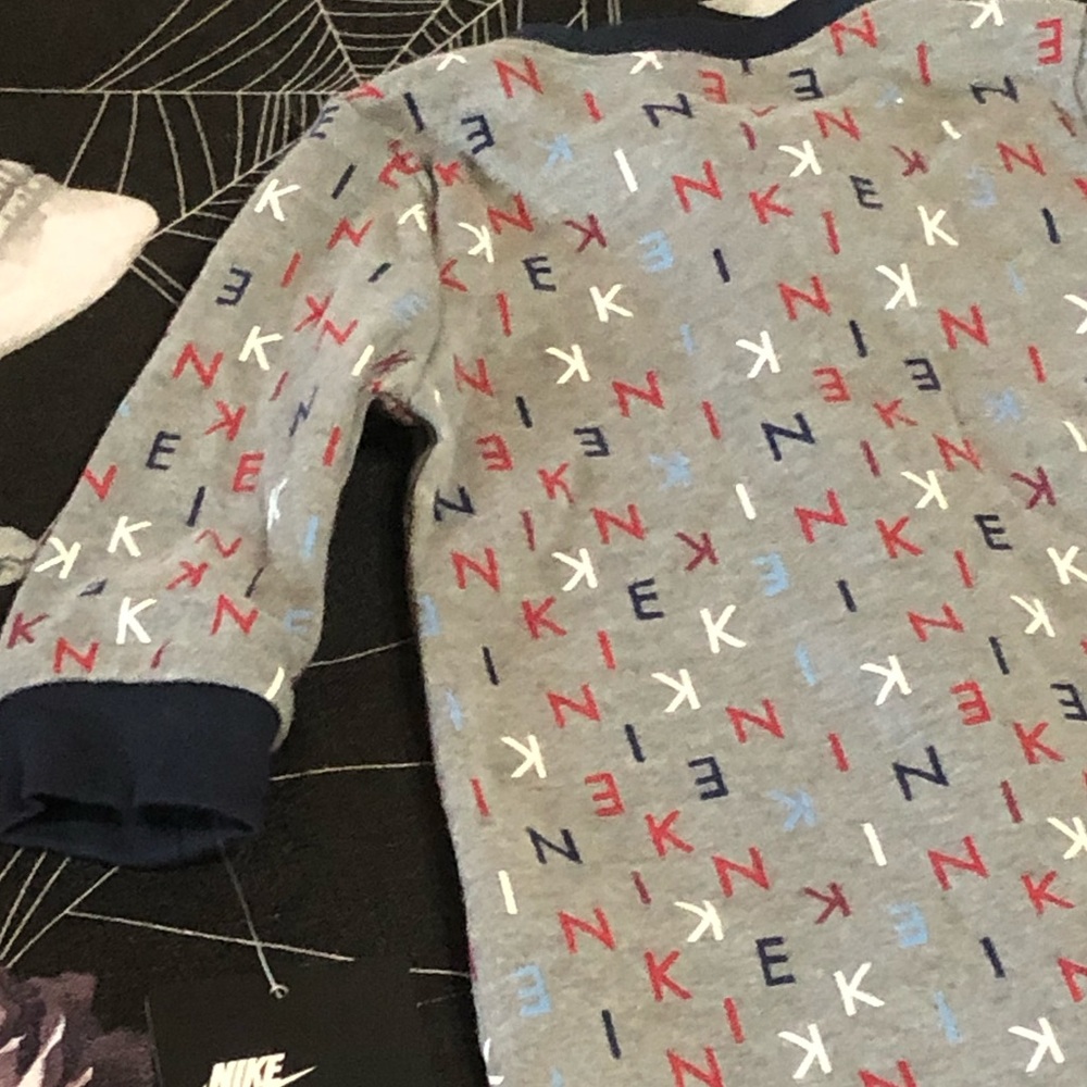 NWT NIKE AIR LOGO KIDS BUTTON ONESIE FOOTSIE 6M - Picture 11 of 13